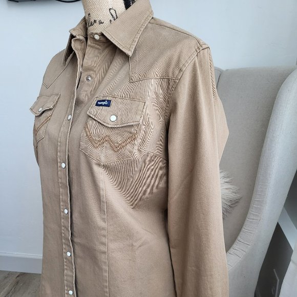 Wrangler Long Sleeve Button Up - Picture 3 of 4